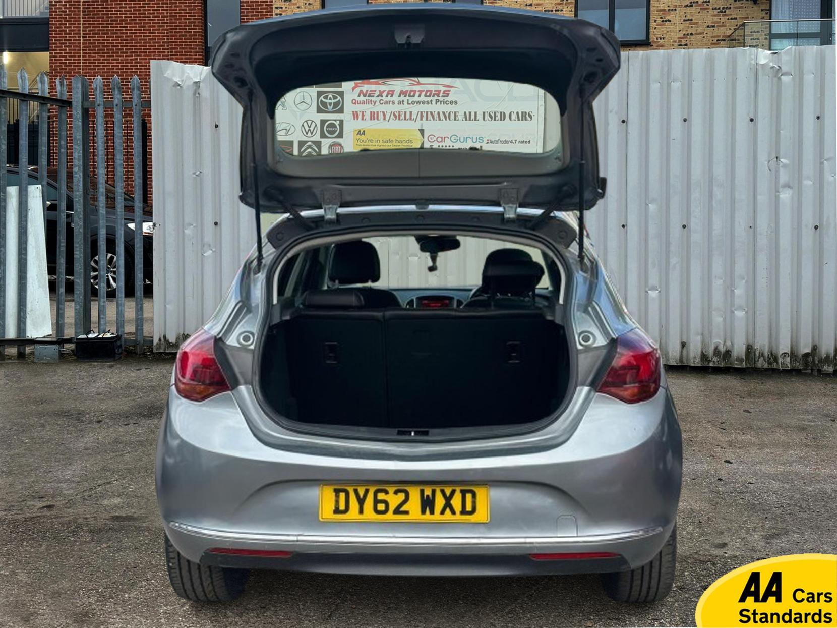 Vauxhall Astra 1.6 16v SE Hatchback 5dr Petrol Auto Euro 5 (115 ps)