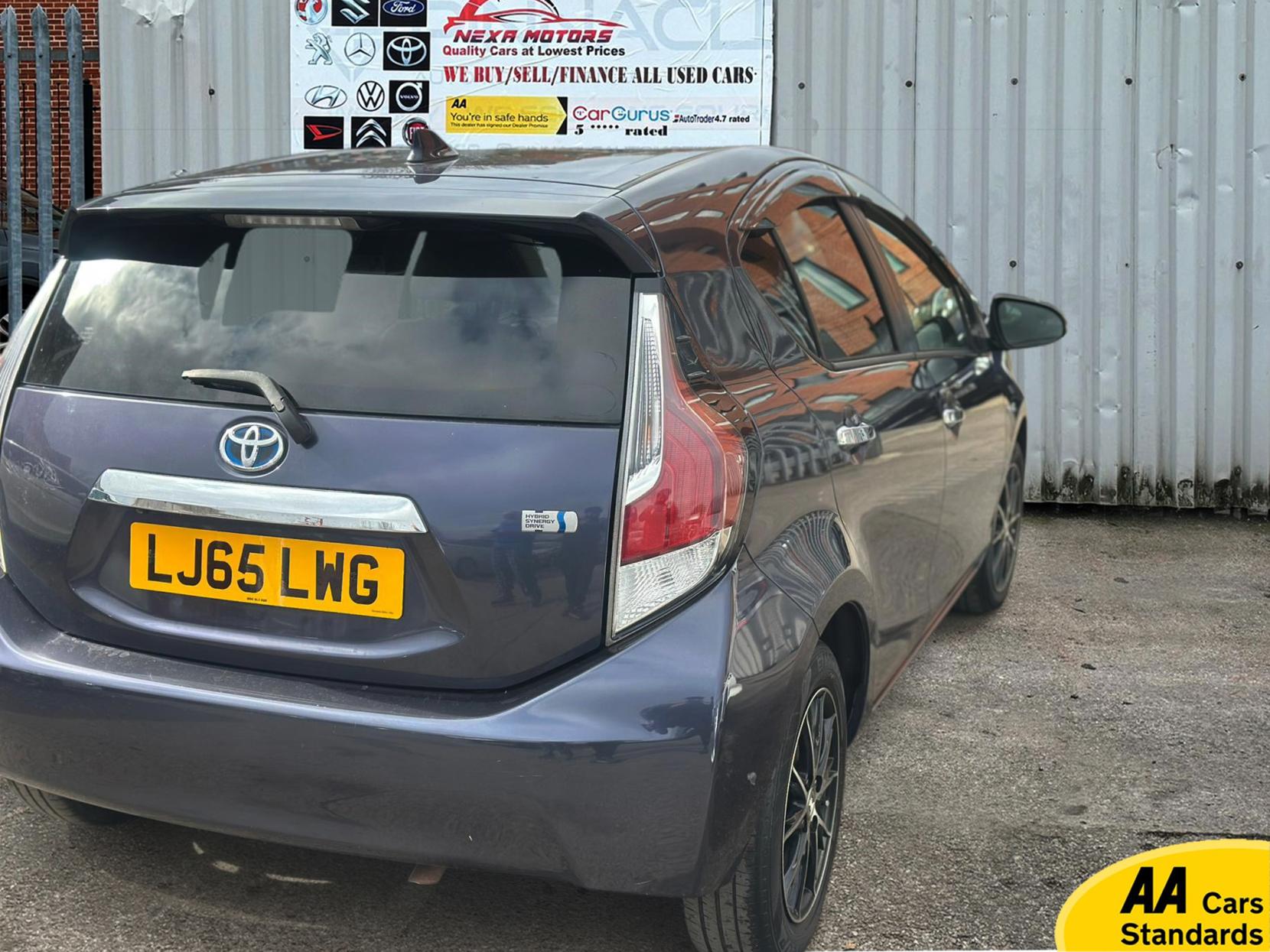 Toyota Yaris 1.5 VVT-h Design Hatchback 5dr Petrol Hybrid E-CVT Euro 6 (101 ps)