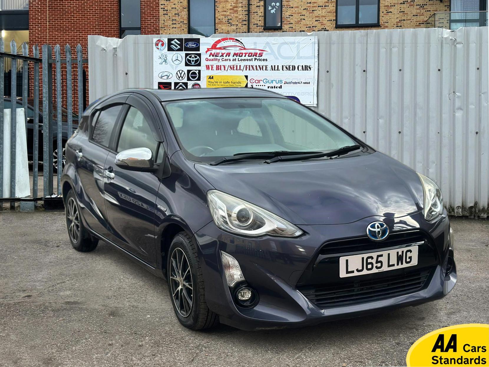 Toyota Yaris 1.5 VVT-h Design Hatchback 5dr Petrol Hybrid E-CVT Euro 6 (101 ps)