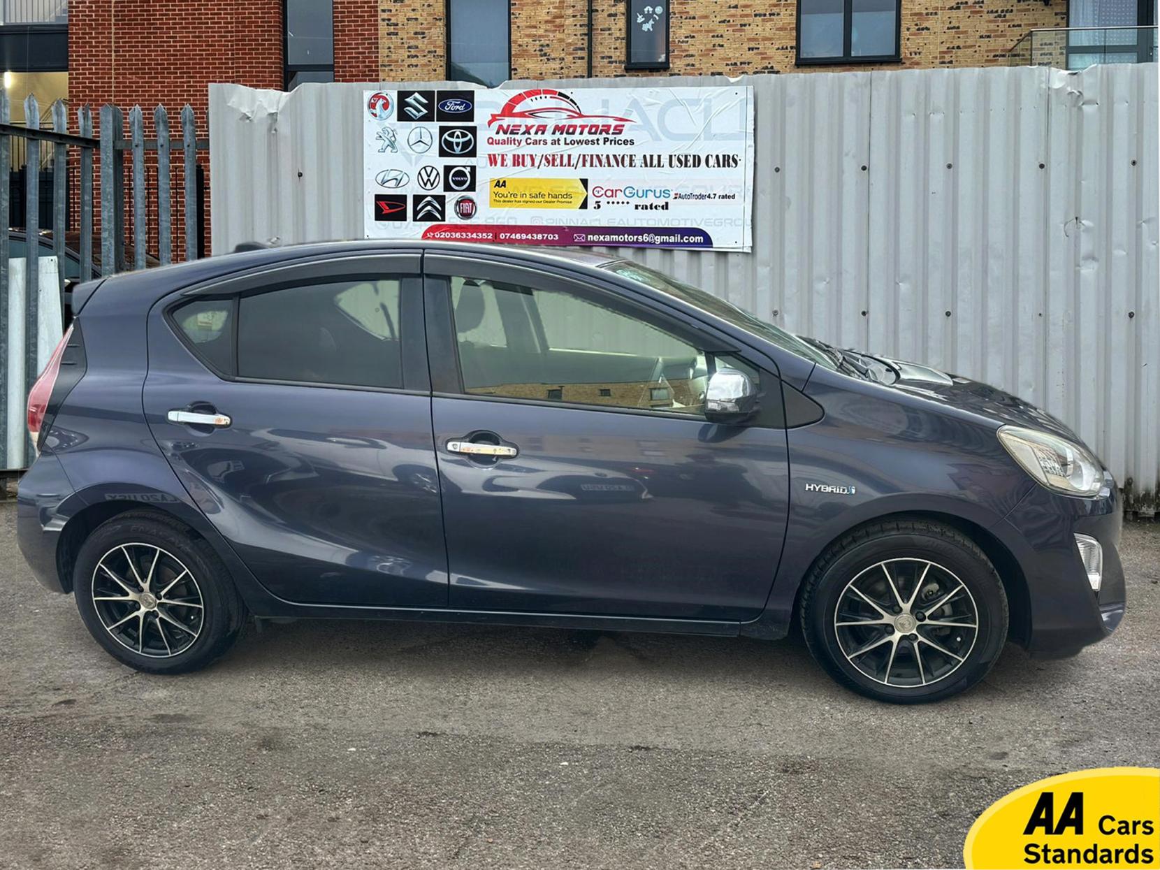 Toyota Yaris 1.5 VVT-h Design Hatchback 5dr Petrol Hybrid E-CVT Euro 6 (101 ps)