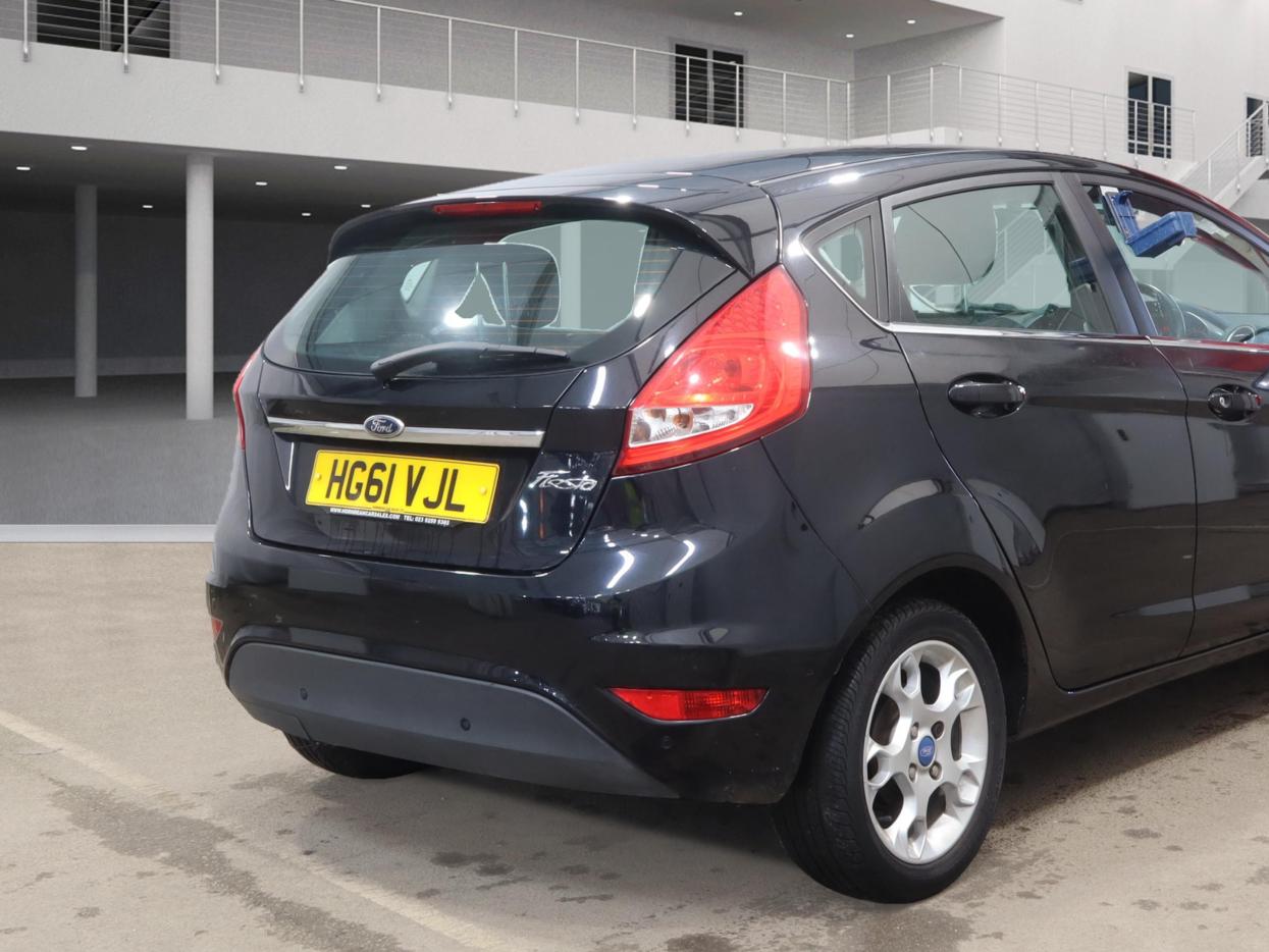 Ford Fiesta 1.4 Zetec Hatchback 5dr Petrol Automatic (154 g/km, 94 bhp)
