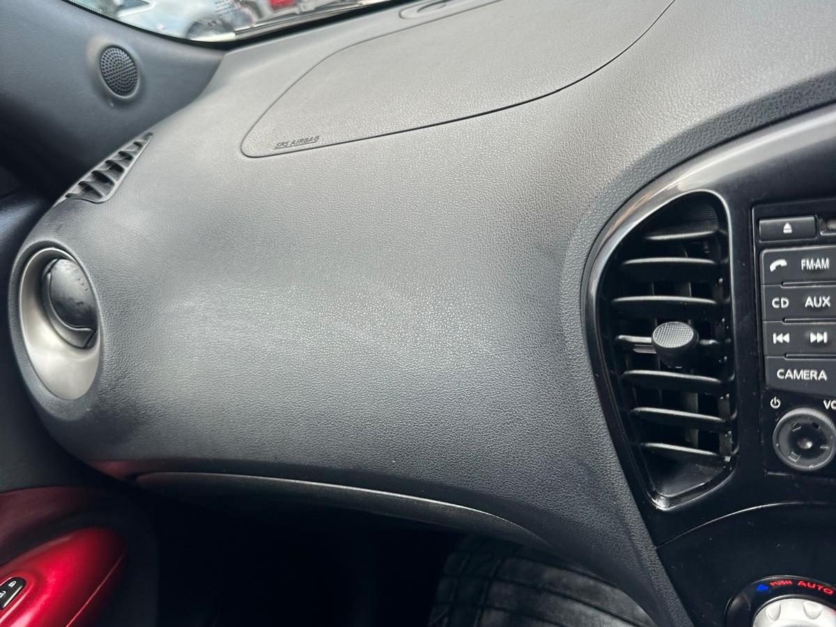 Nissan Juke 1.6 Acenta SUV 5dr Petrol CVT Euro 5 (117 ps)