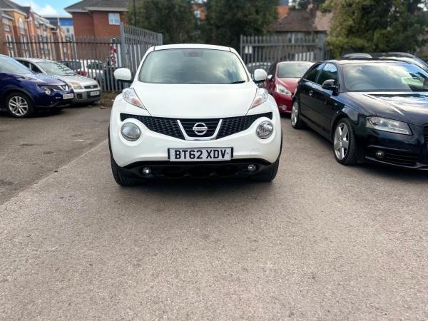 Nissan Juke 1.6 Acenta SUV 5dr Petrol CVT Euro 5 (117 ps)