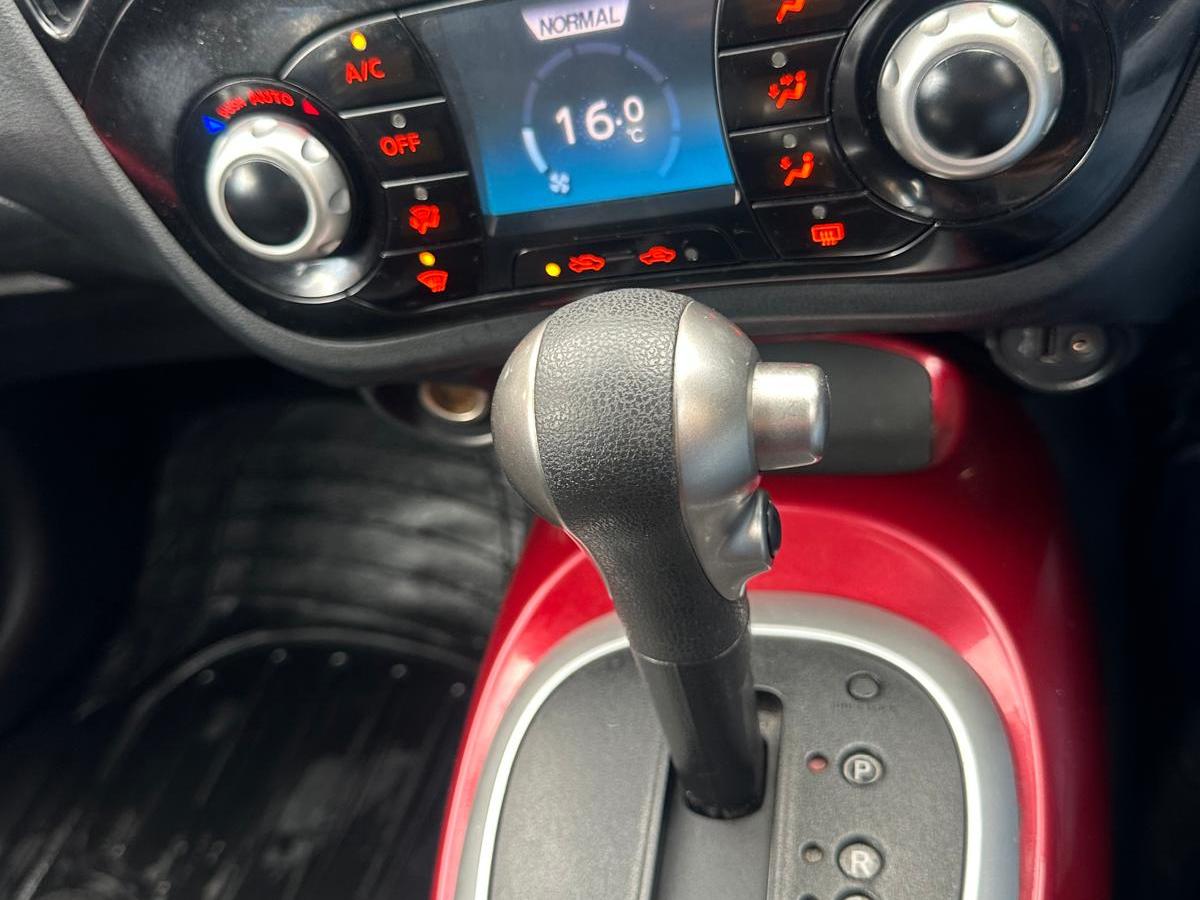 Nissan Juke 1.6 Acenta SUV 5dr Petrol CVT Euro 5 (117 ps)