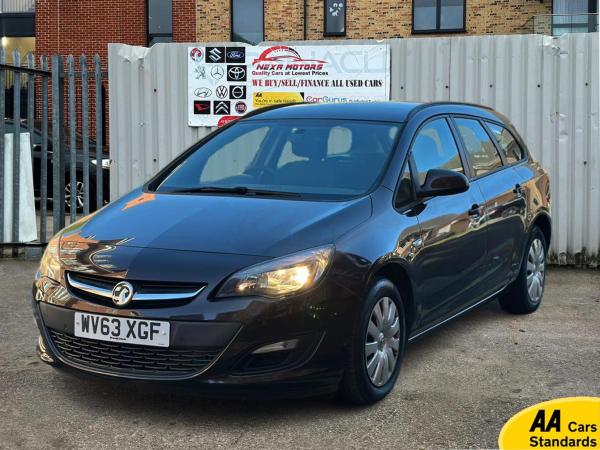 Vauxhall Astra 1.6 16V Exclusiv Sports Tourer 5dr Petrol Auto Euro 5 (115 ps)