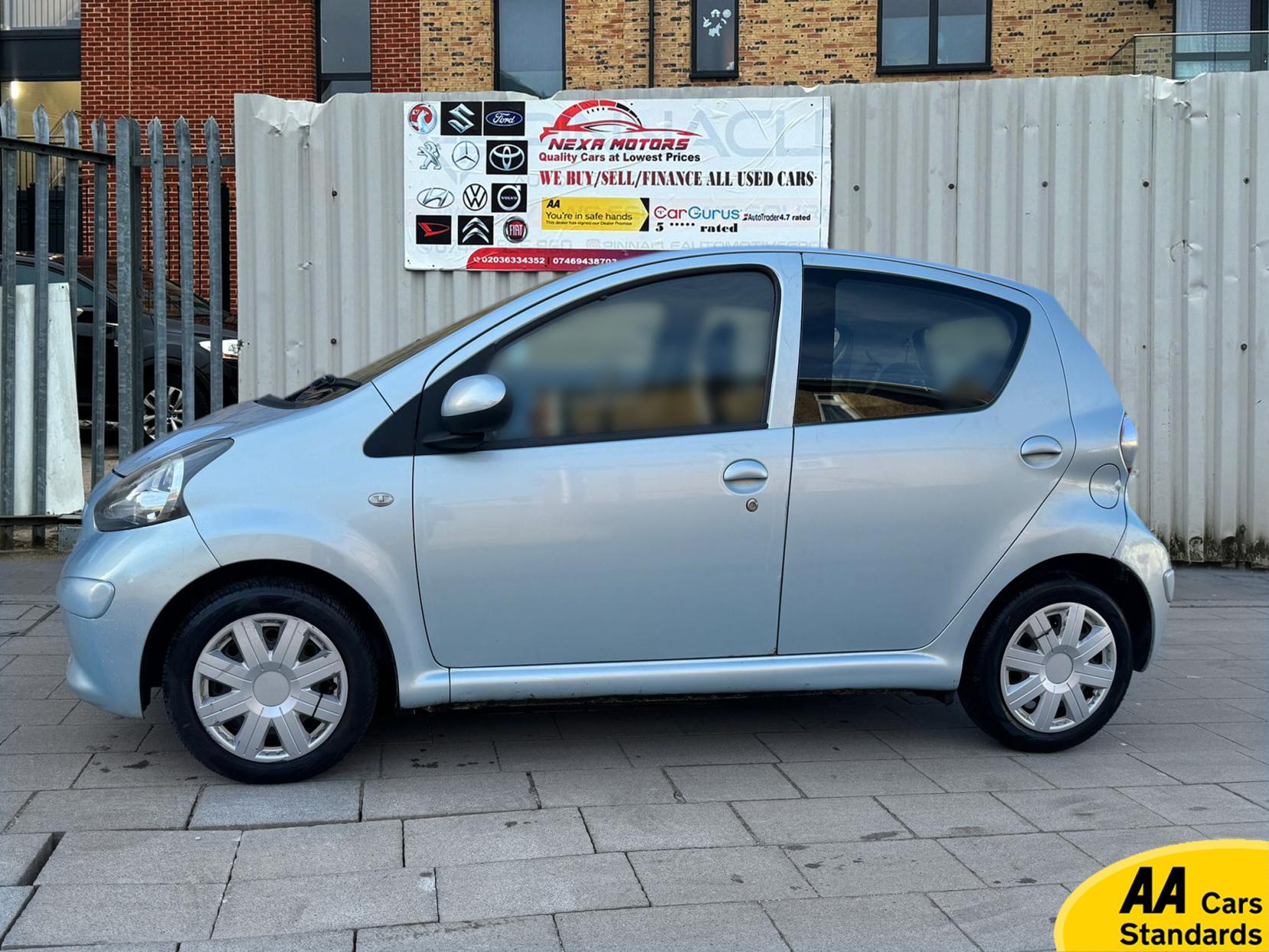 Toyota AYGO 1.0 VVT-i + Hatchback 5dr Petrol MultiMode Euro 4 (67 bhp)