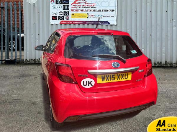 Toyota Yaris 1.5 VVT-h Icon Hatchback 5dr Petrol Hybrid E-CVT Euro 6 (101 ps)