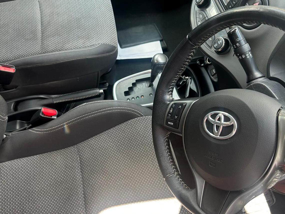 Toyota Yaris 1.5 VVT-h Icon Hatchback 5dr Petrol Hybrid E-CVT Euro 6 (101 ps)