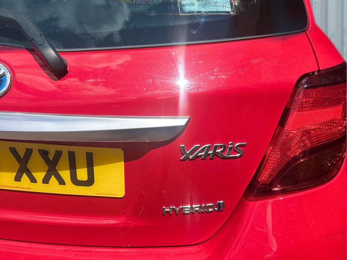 Toyota Yaris 1.5 VVT-h Icon Hatchback 5dr Petrol Hybrid E-CVT Euro 6 (101 ps)