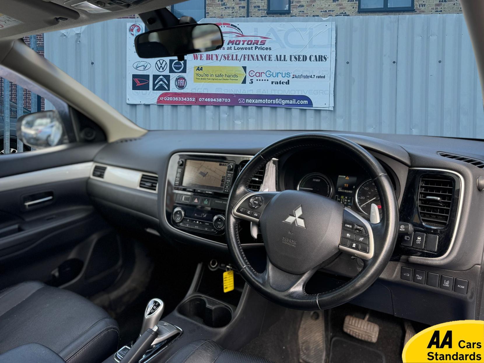 Mitsubishi Outlander 2.0h 12kWh GX4h SUV 5dr Petrol Plug-in Hybrid CVT 4WD Euro 5 (s/s) (200 ps)