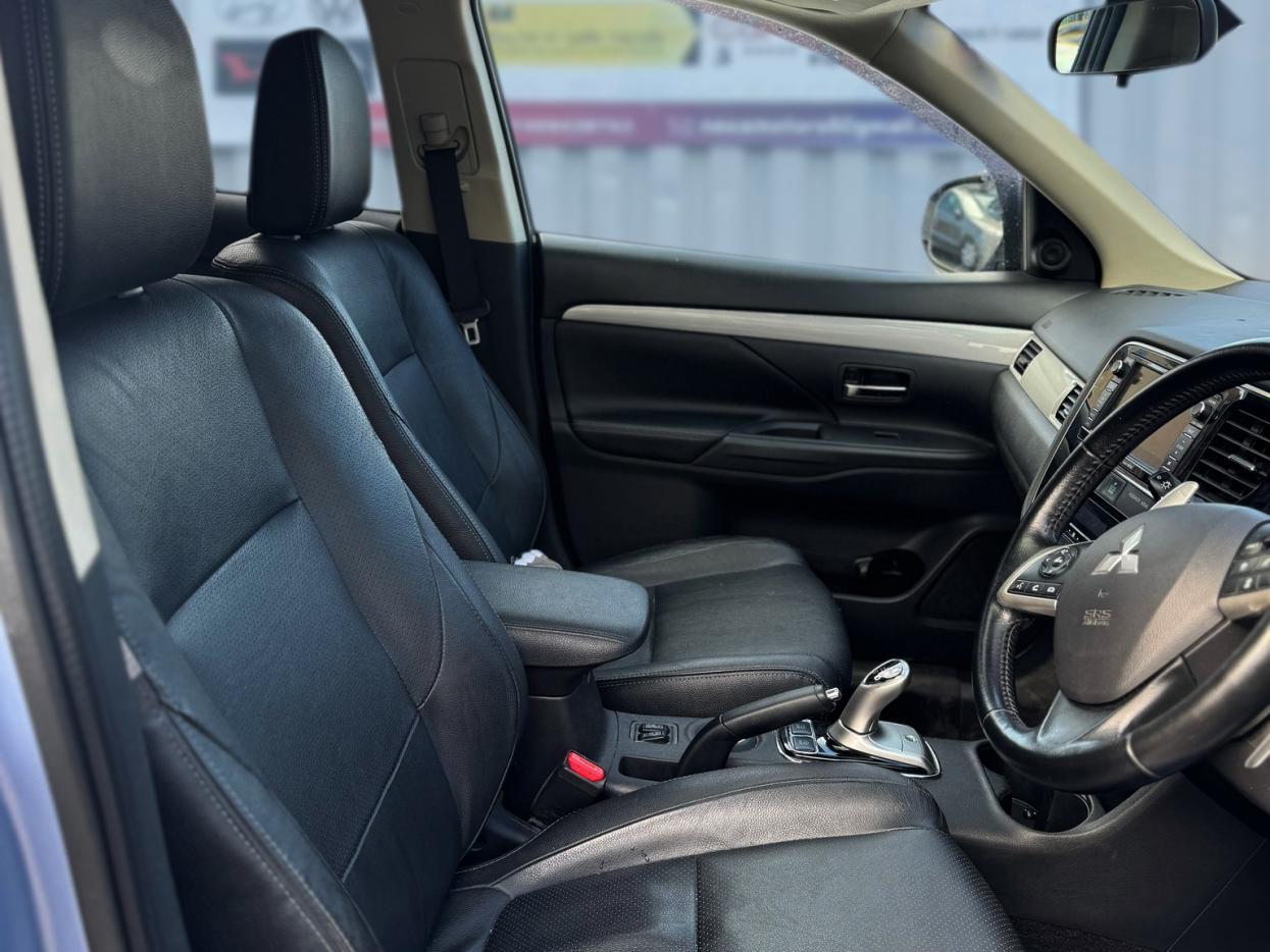 Mitsubishi Outlander 2.0h 12kWh GX4h SUV 5dr Petrol Plug-in Hybrid CVT 4WD Euro 5 (s/s) (200 ps)