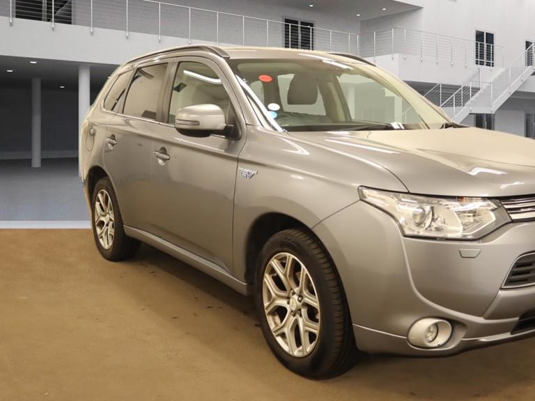 Mitsubishi Outlander 2.0h 12kWh GX4h SUV 5dr Petrol Plug-in Hybrid CVT 4WD Euro 5 (s/s) (200 ps)