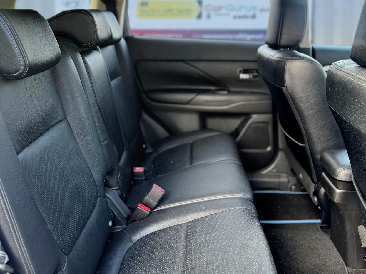 Mitsubishi Outlander 2.0h 12kWh GX4h SUV 5dr Petrol Plug-in Hybrid CVT 4WD Euro 5 (s/s) (200 ps)