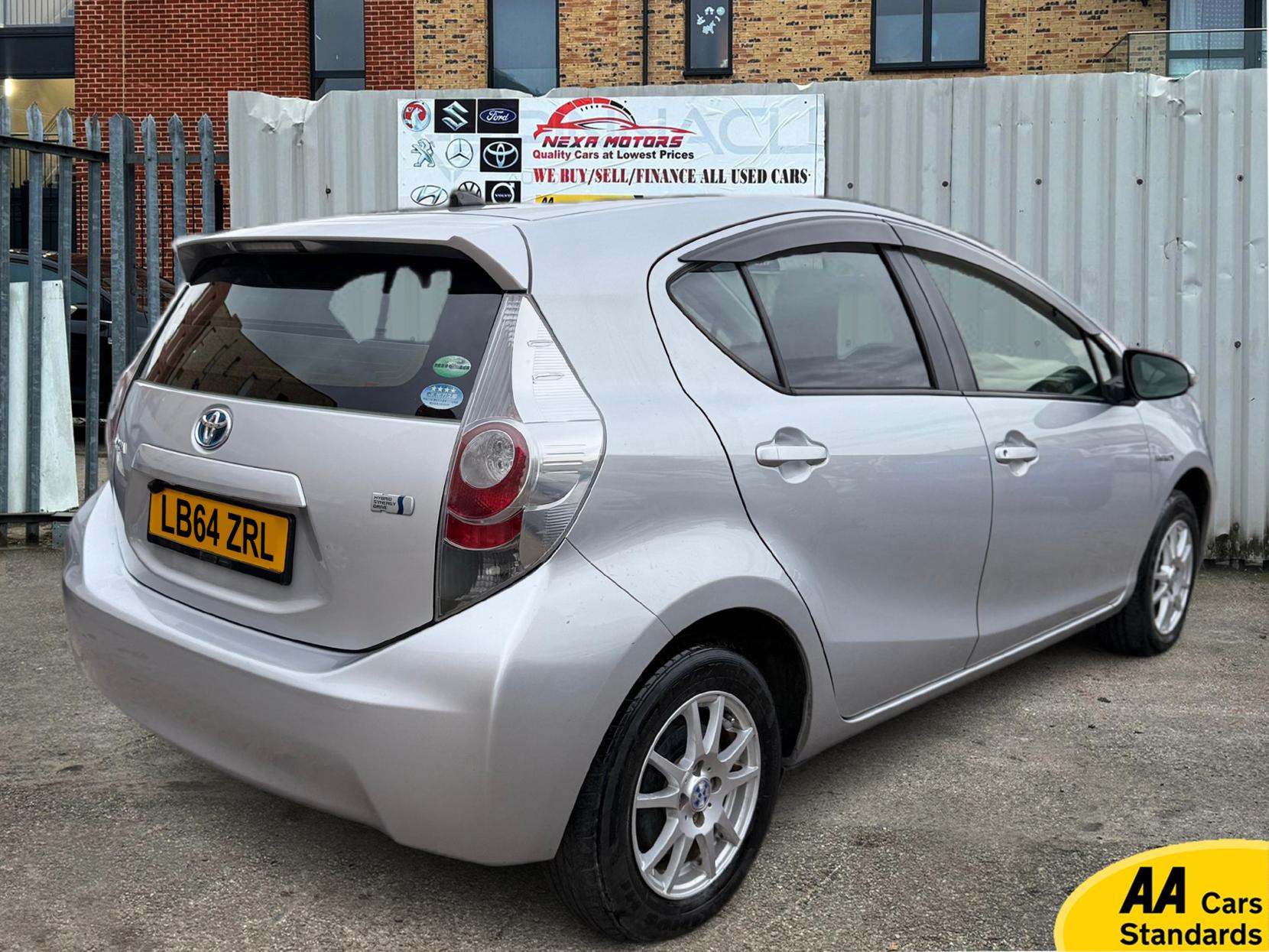 Toyota Yaris 1.5 VVT-h Icon Hatchback 5dr Petrol Hybrid E-CVT Euro 6 (101 ps)