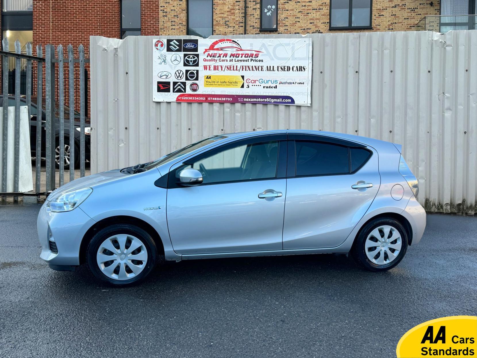 Toyota Yaris 1.5 VVT-h Icon Hatchback 5dr Petrol Hybrid E-CVT Euro 6 (101 ps)