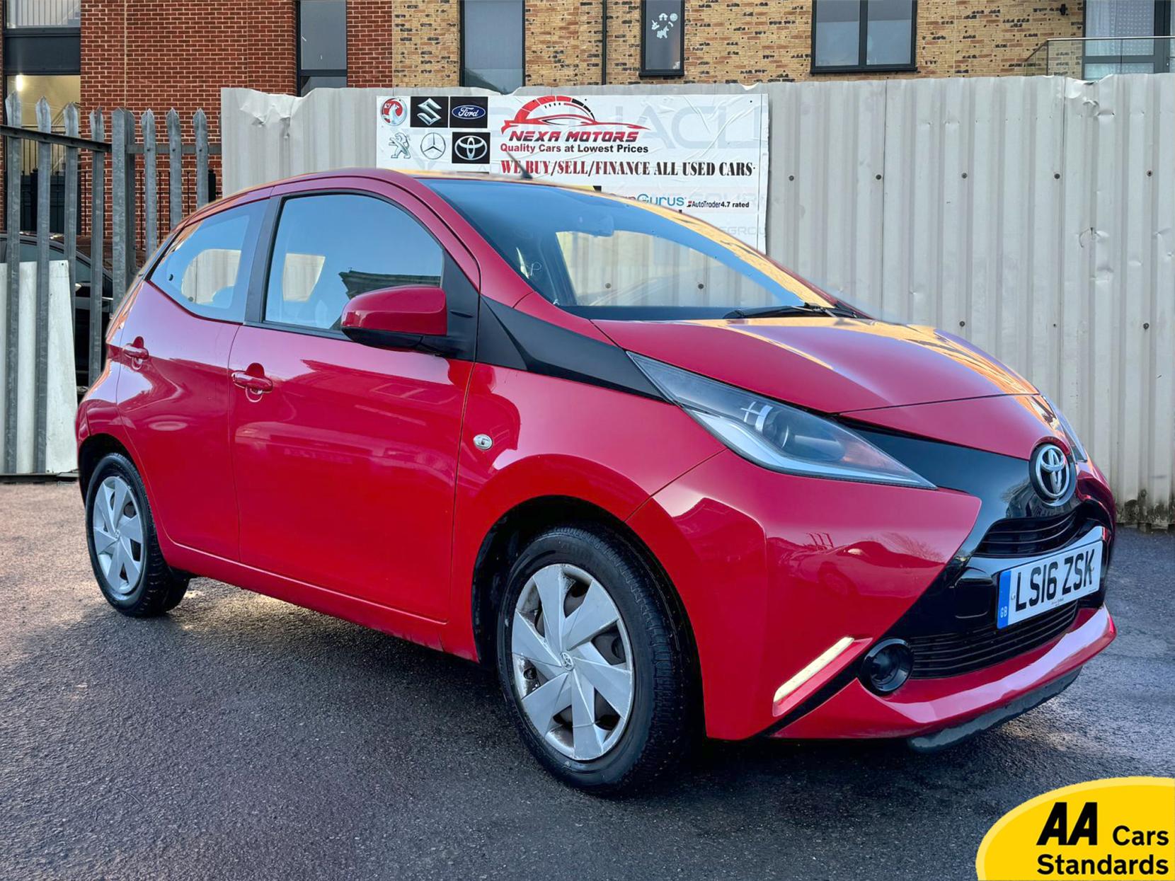 Toyota AYGO 1.0 VVT-i x-play Hatchback 5dr Petrol Manual Euro 6 (68 ps)