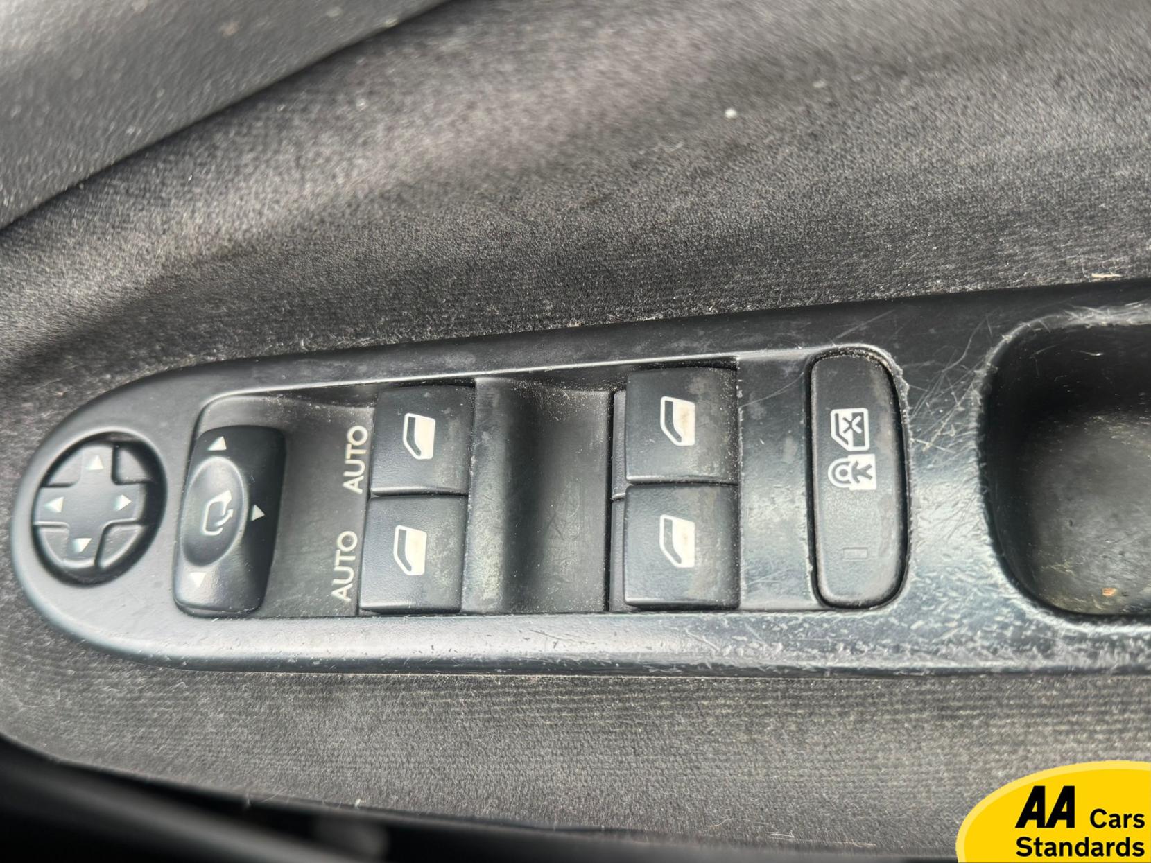 Citroen C3 Picasso 1.6 VTi Exclusive MPV 5dr Petrol ETG6 Euro 5 (120 ps)