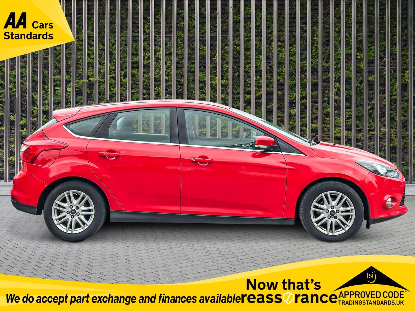 Ford Focus 1.6 Titanium Hatchback 5dr Petrol Powershift Euro 5 (125 ps)