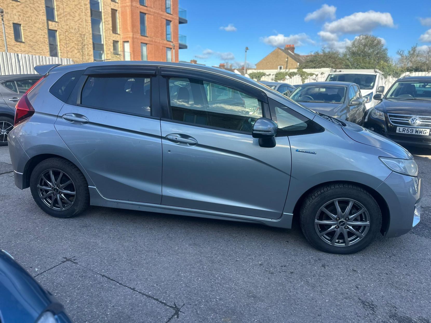 Honda Jazz 1.5 i-VTEC ES Plus Hatchback 5dr Petrol CVT Euro 5 (99 ps)
