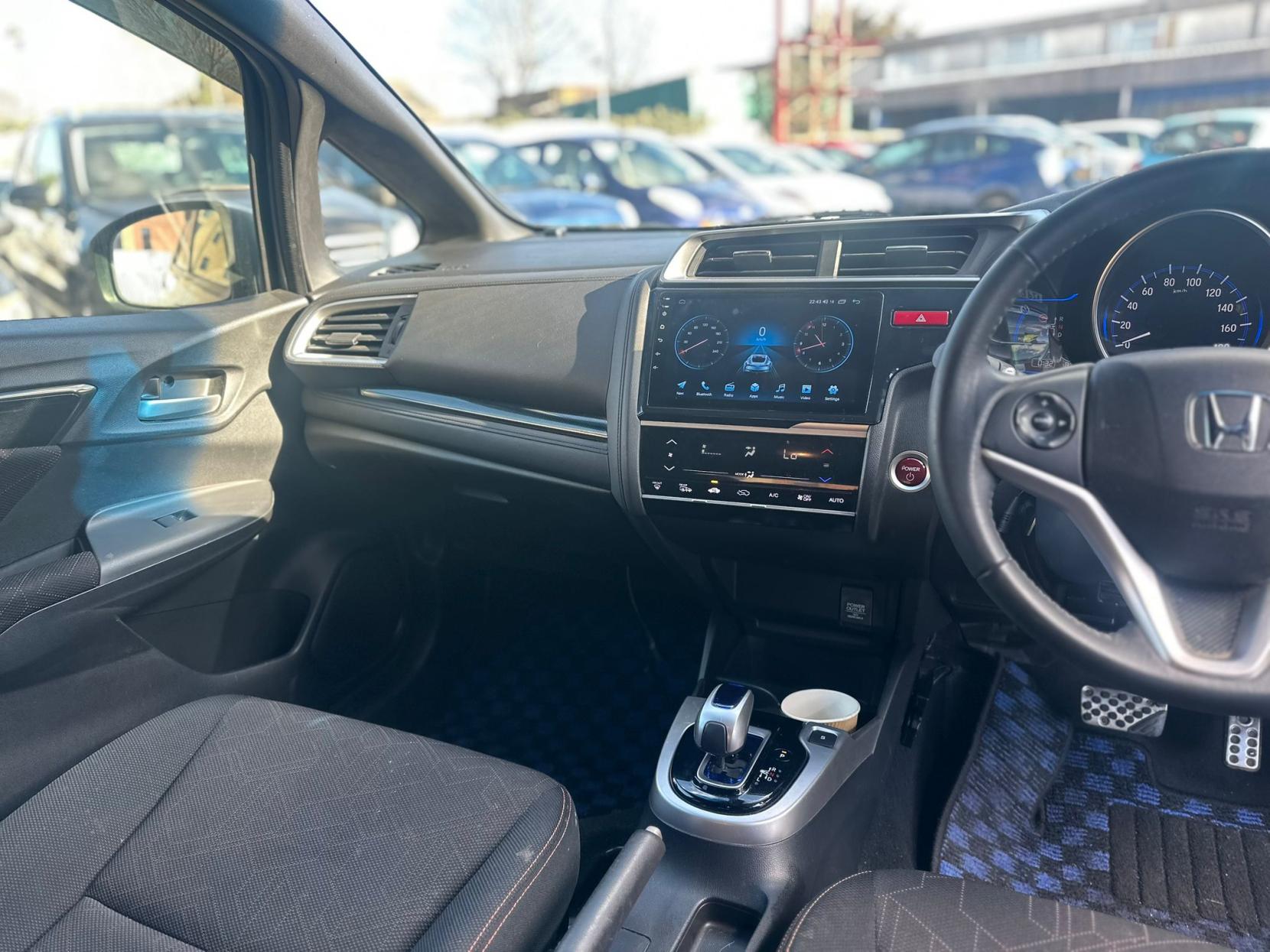 Honda Jazz 1.5 i-VTEC ES Plus Hatchback 5dr Petrol CVT Euro 5 (99 ps)