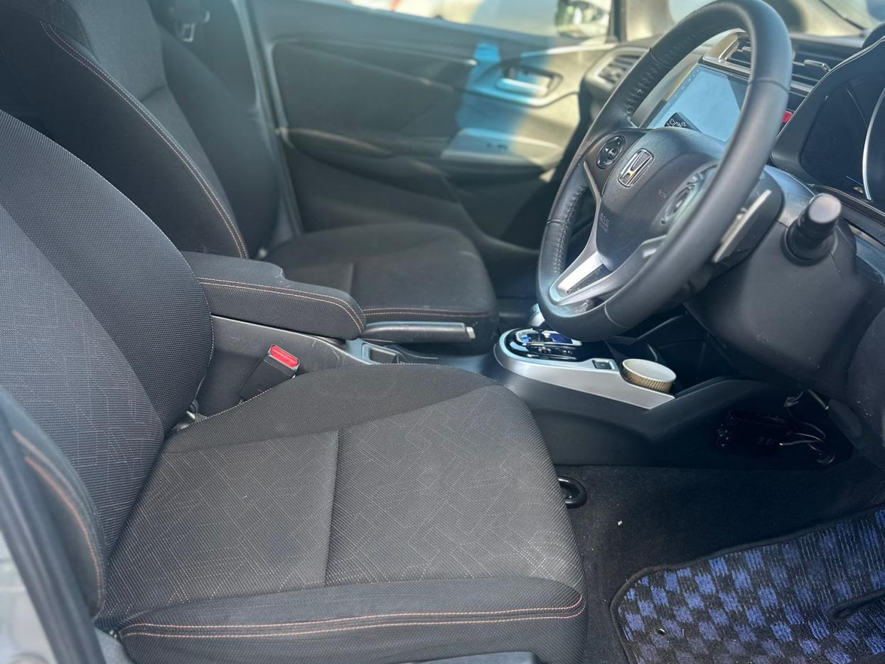 Honda Jazz 1.5 i-VTEC ES Plus Hatchback 5dr Petrol CVT Euro 5 (99 ps)