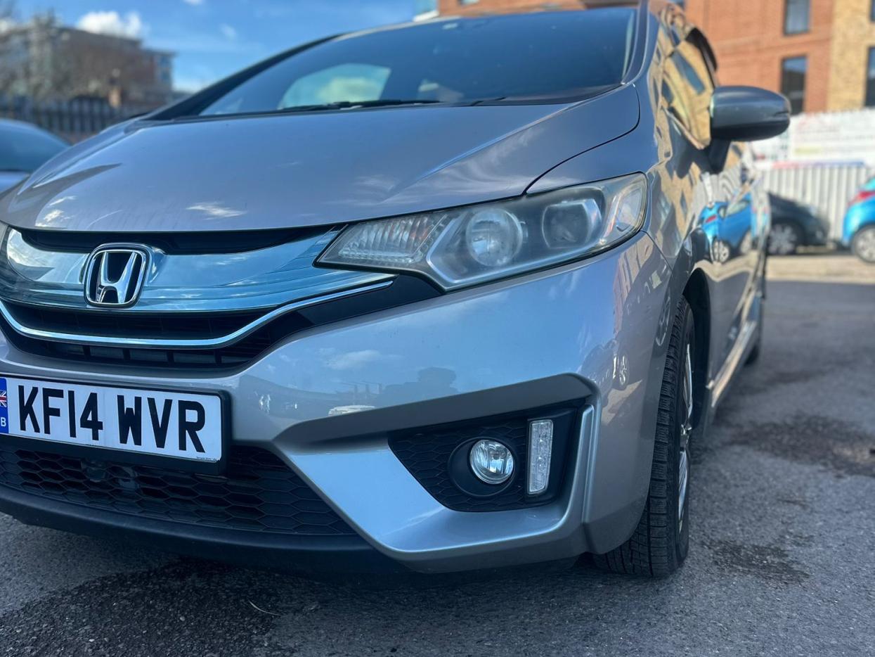 Honda Jazz 1.5 i-VTEC ES Plus Hatchback 5dr Petrol CVT Euro 5 (99 ps)