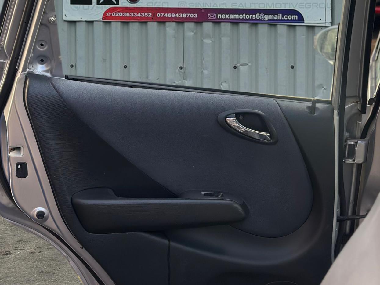Honda Jazz 1.4 i-DSI SE Hatchback 5dr Petrol CVT-7 (139 g/km, 82 bhp)