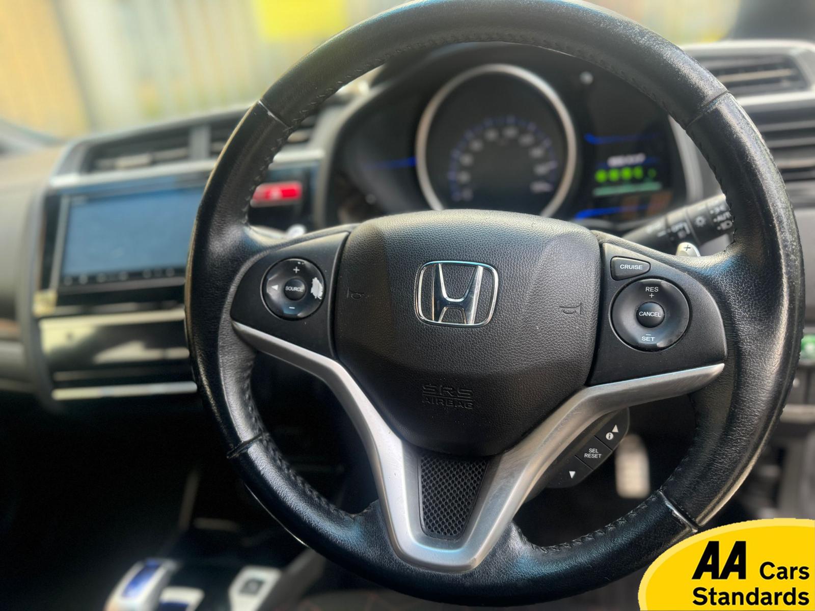 Honda Jazz 1.5 i-VTEC ES Plus Hatchback 5dr Petrol CVT Euro 5 (99 ps)