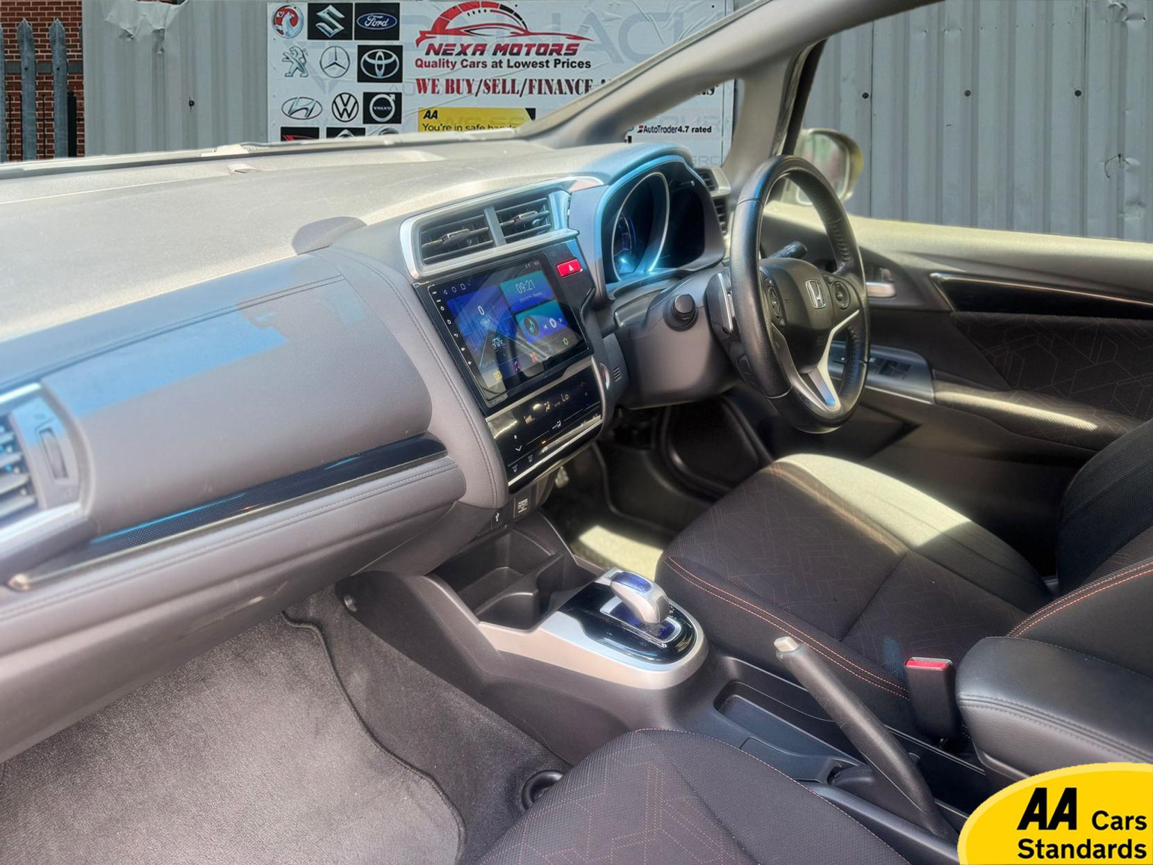 Honda Jazz 1.5 i-VTEC ES Plus Hatchback 5dr Petrol CVT Euro 5 (99 ps)