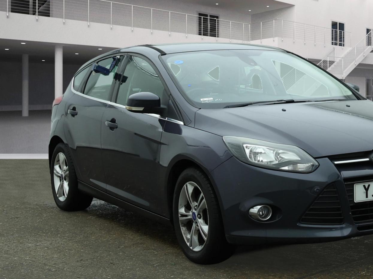 Ford Focus 1.6 Zetec Hatchback 5dr Petrol Powershift Euro 5 (125 ps)