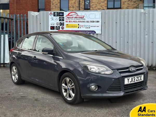 Ford Focus 1.6 Zetec Hatchback 5dr Petrol Powershift Euro 5 (125 ps)
