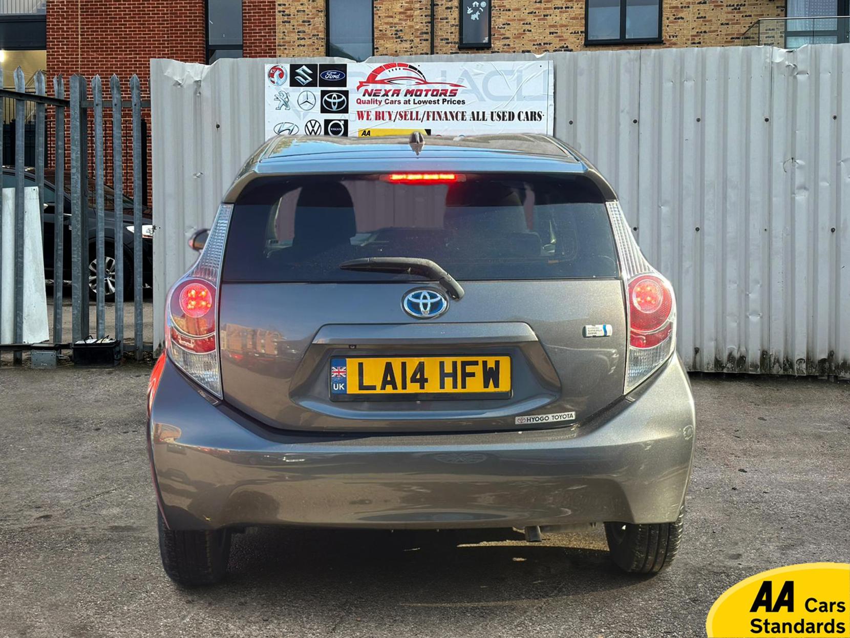 Toyota Yaris  1.5 i-VTEC ES Plus Hatchback 5dr Petrol CVT Euro 5 (99 ps) 1.5 5dr Petrol Hybrid 2014