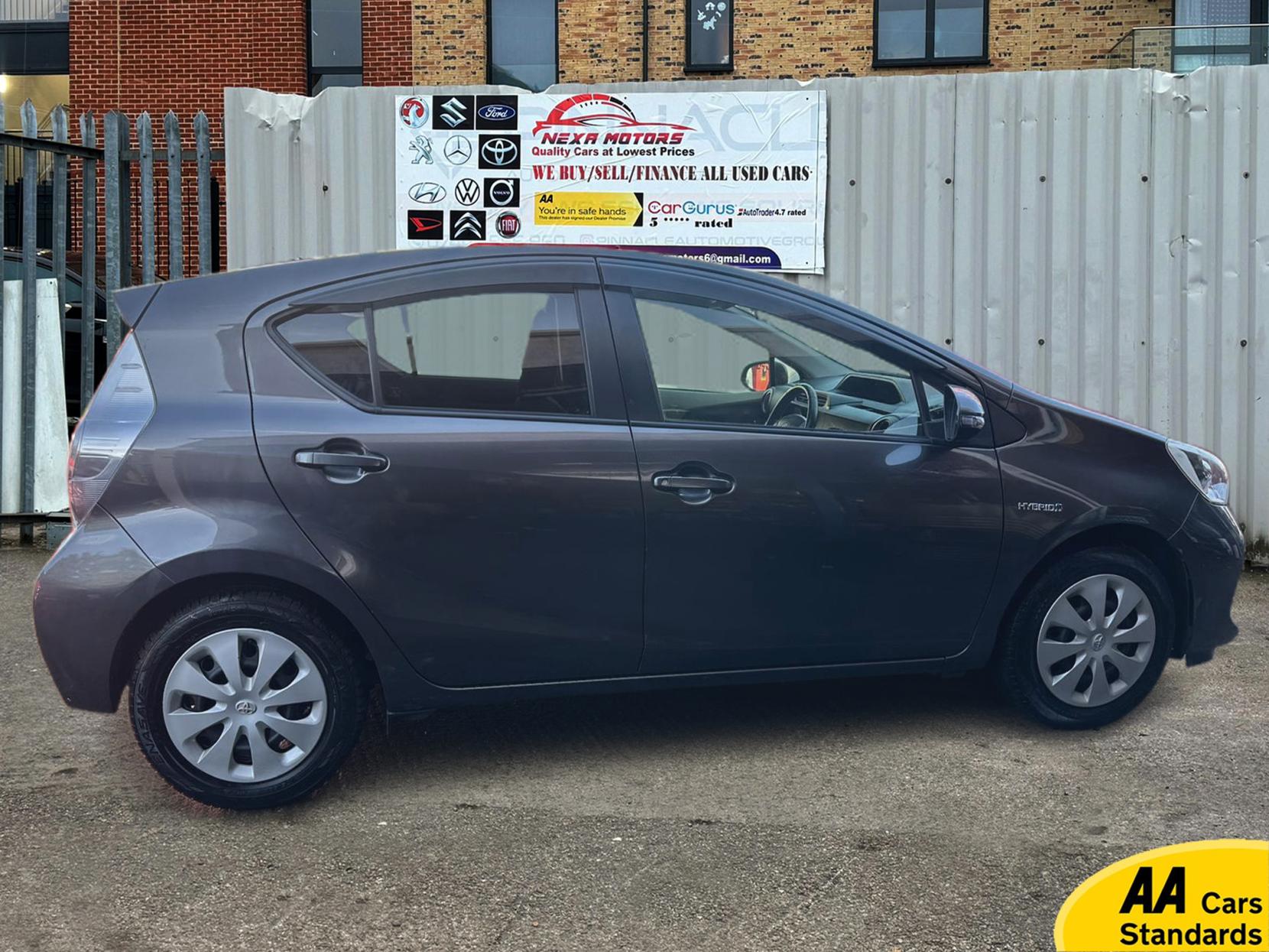 Toyota Yaris  1.5 i-VTEC ES Plus Hatchback 5dr Petrol CVT Euro 5 (99 ps) 1.5 5dr Petrol Hybrid 2014
