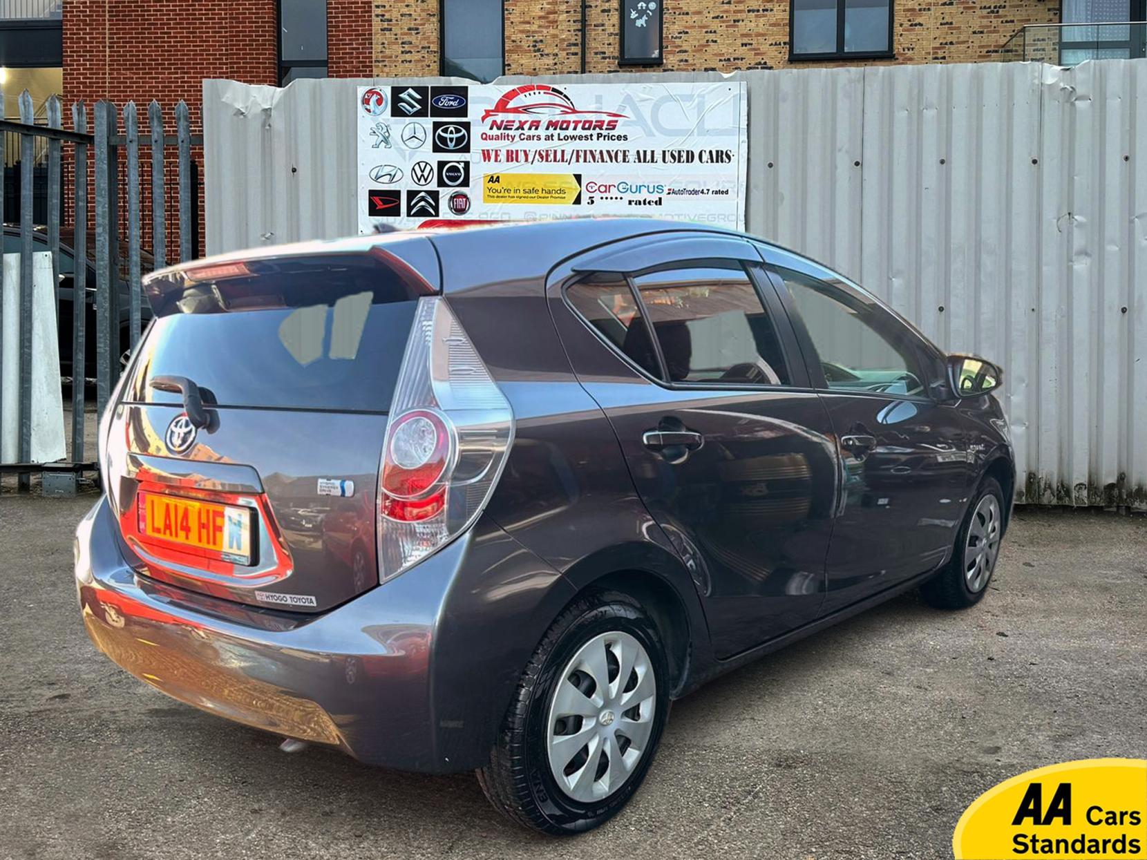 Toyota Yaris  1.5 i-VTEC ES Plus Hatchback 5dr Petrol CVT Euro 5 (99 ps) 1.5 5dr Petrol Hybrid 2014