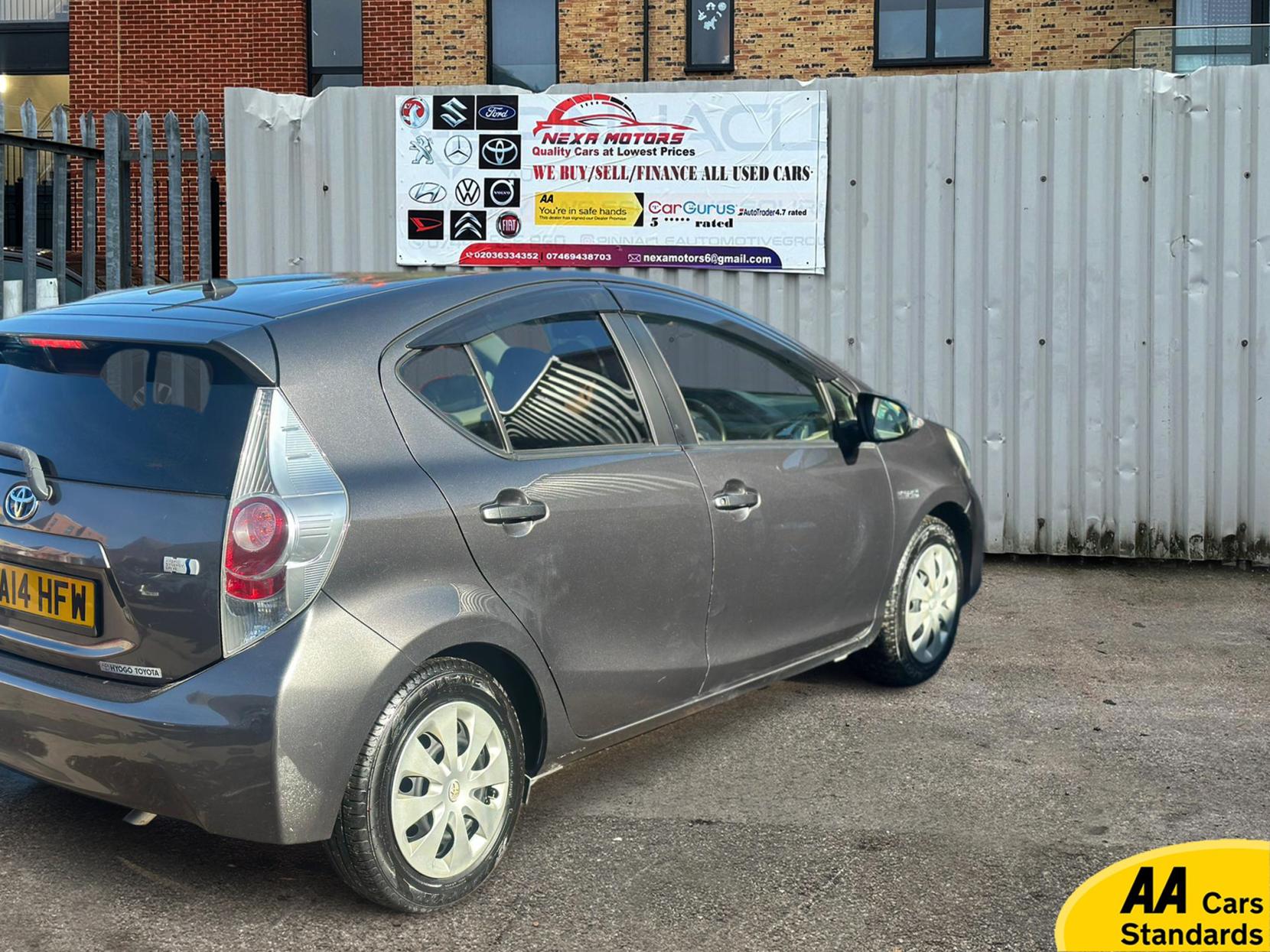 Toyota Yaris  1.5 i-VTEC ES Plus Hatchback 5dr Petrol CVT Euro 5 (99 ps) 1.5 5dr Petrol Hybrid 2014