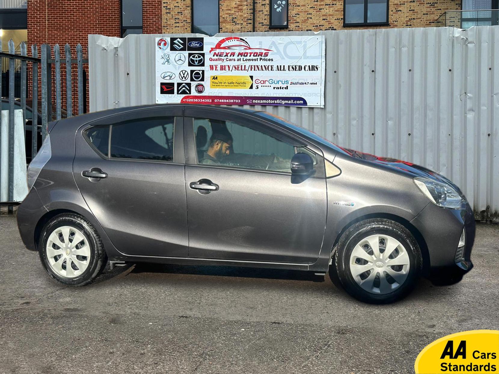 Toyota Yaris  1.5 i-VTEC ES Plus Hatchback 5dr Petrol CVT Euro 5 (99 ps) 1.5 5dr Petrol Hybrid 2014