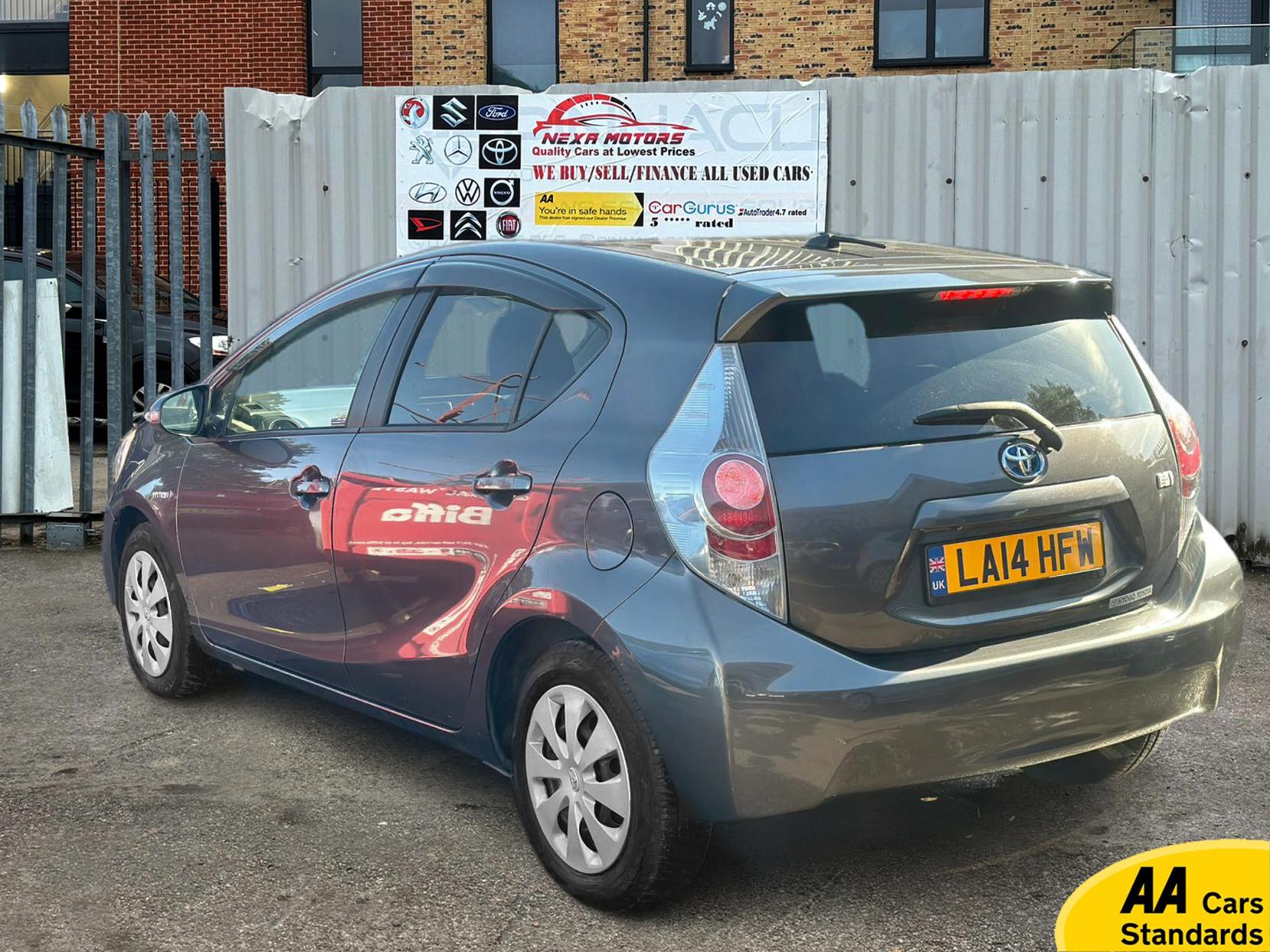 Toyota Yaris  1.5 i-VTEC ES Plus Hatchback 5dr Petrol CVT Euro 5 (99 ps) 1.5 5dr Petrol Hybrid 2014