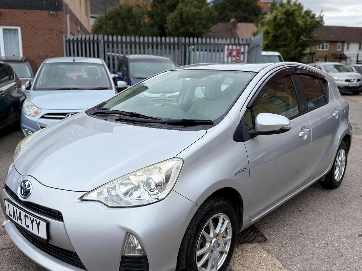 Toyota Yaris 1.5 VVT-h Icon Hatchback 5dr Petrol Hybrid E-CVT Euro 6 (101 ps)