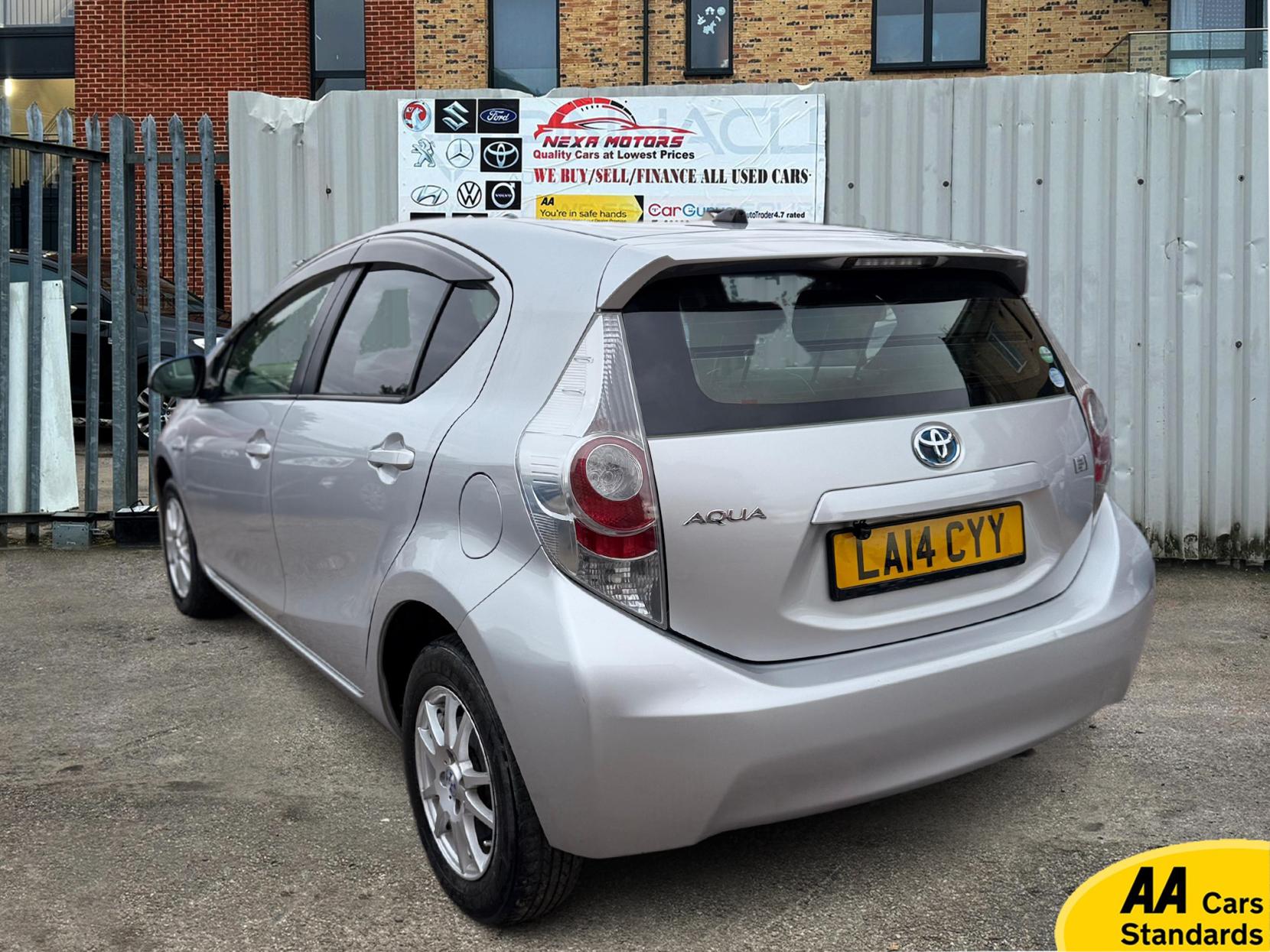 Toyota Yaris 1.5 VVT-h Icon Hatchback 5dr Petrol Hybrid E-CVT Euro 6 (101 ps)