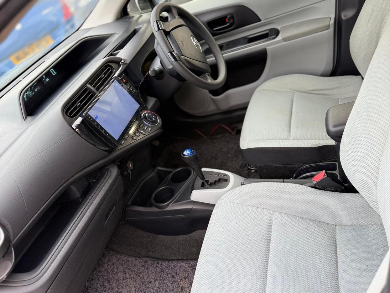 Toyota Yaris 1.5 VVT-h Icon Hatchback 5dr Petrol Hybrid E-CVT Euro 6 (101 ps)