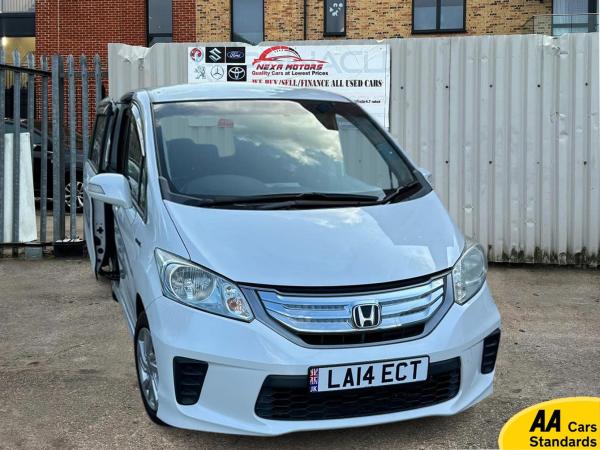 Honda Freed  1.5 i-VTEC ES Plus Hatchback 5dr Petrol CVT Euro 5 (99 ps) 1.5 H IMA 5dr Petrol Hybrid 2014