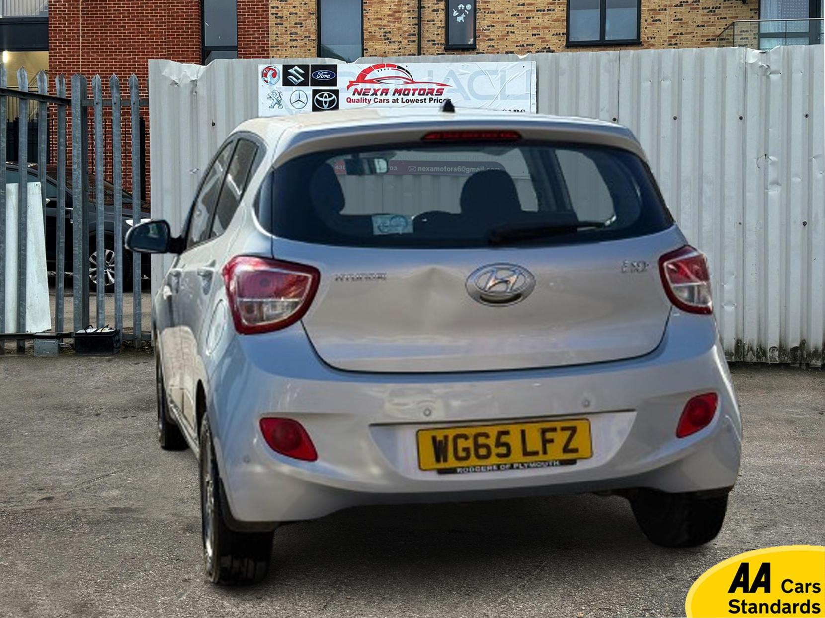 Hyundai i10 1.2 Premium Hatchback 5dr Petrol Auto Euro 6 (87 ps)