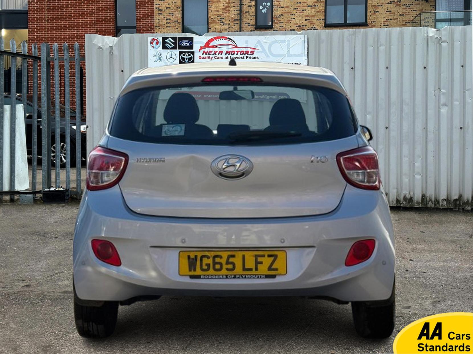 Hyundai i10 1.2 Premium Hatchback 5dr Petrol Auto Euro 6 (87 ps)
