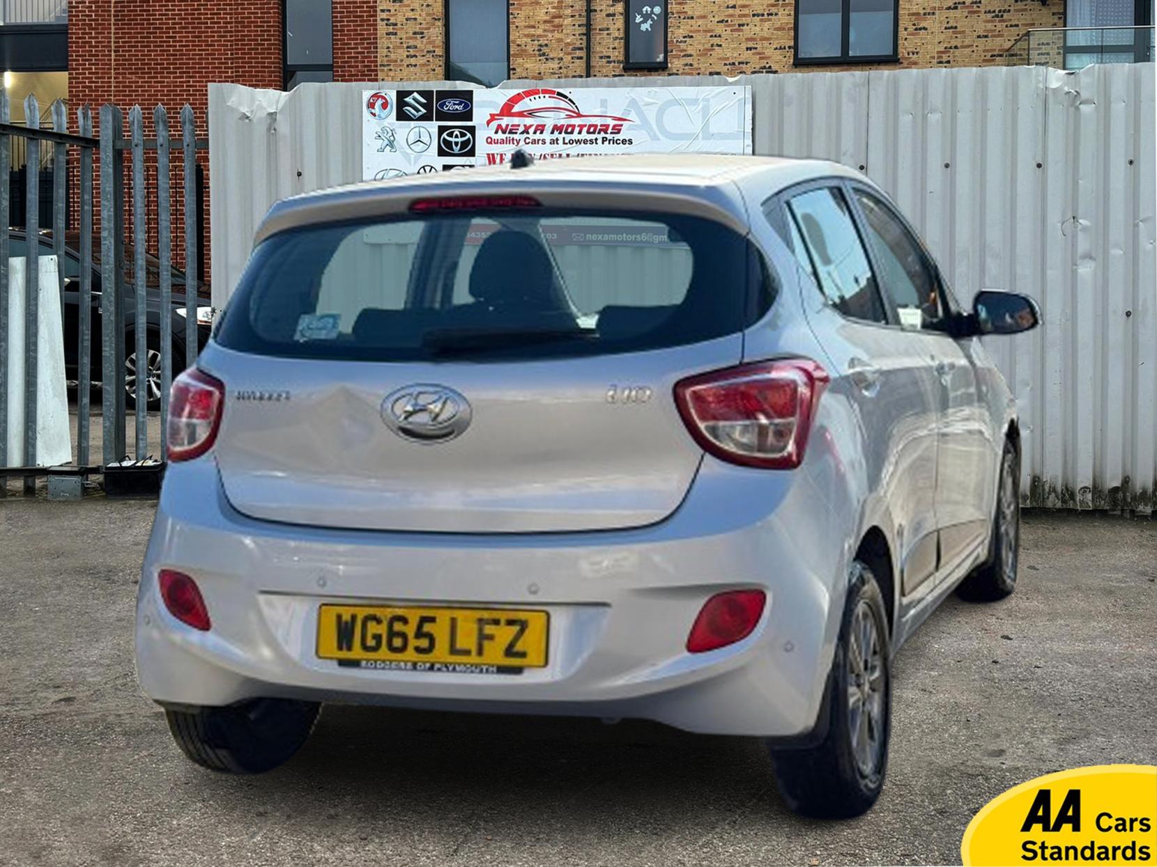 Hyundai i10 1.2 Premium Hatchback 5dr Petrol Auto Euro 6 (87 ps)
