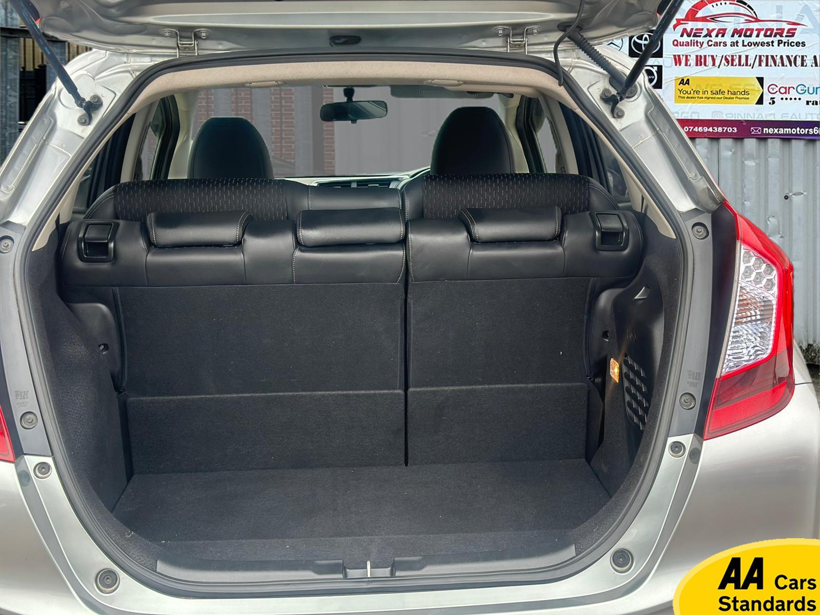 Honda Jazz 1.5 i-VTEC ES Plus Hatchback 5dr Petrol CVT Euro 5 (99 ps)