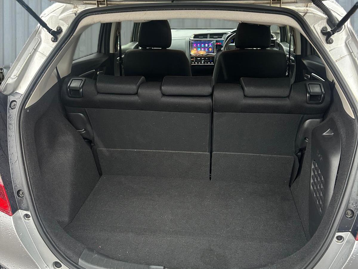 Honda Jazz 1.5 i-VTEC ES Plus Hatchback 5dr Petrol HYBRID CVT Euro 5 (99 ps) ES Plus T Hatchback (2008 - 2015)