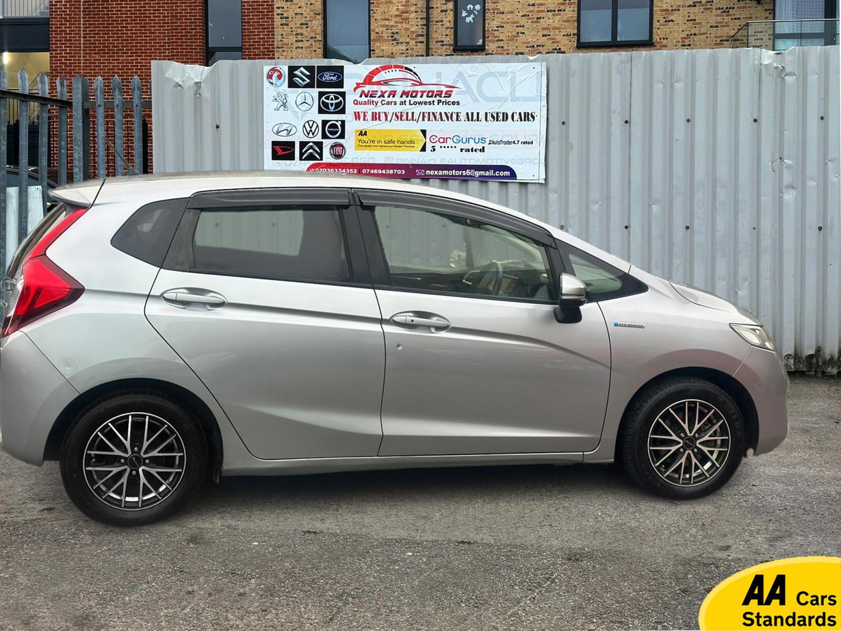 Honda Jazz 1.5 i-VTEC ES Plus Hatchback 5dr Petrol CVT Euro 5 (99 ps)