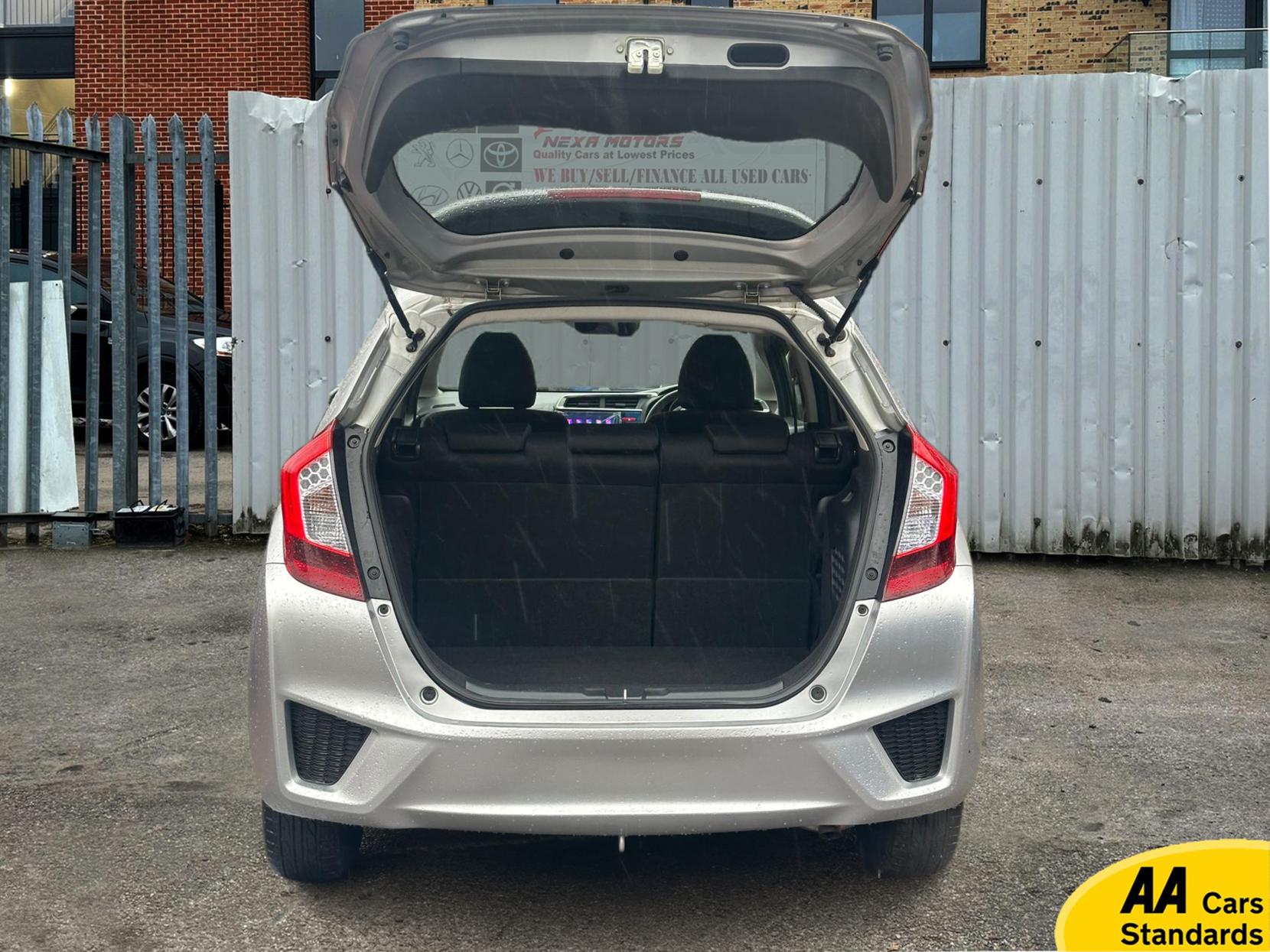 Honda Jazz 1.5 i-VTEC ES Plus Hatchback 5dr Petrol HYBRID CVT Euro 5 (99 ps) ES Plus T Hatchback (2008 - 2015)