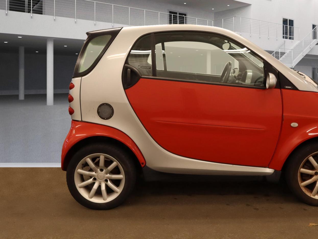 Smart fortwo 0.7 City Passion Hatchback 3dr Petrol Automatic (113 g/km, 61 bhp)