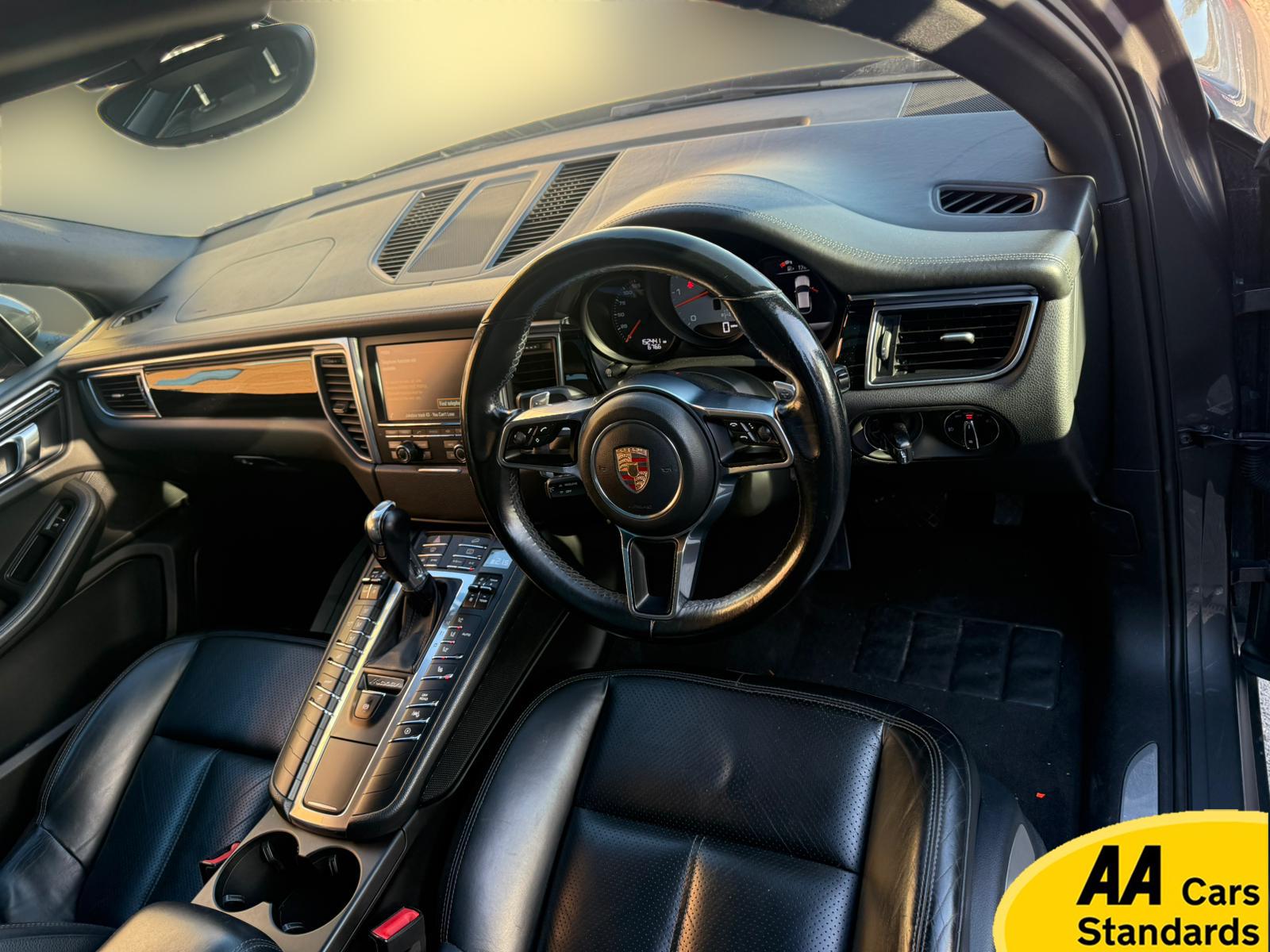 Porsche Macan 3.0 TD V6 S SUV 5dr Diesel PDK 4WD Euro 6 (s/s) (258 ps)